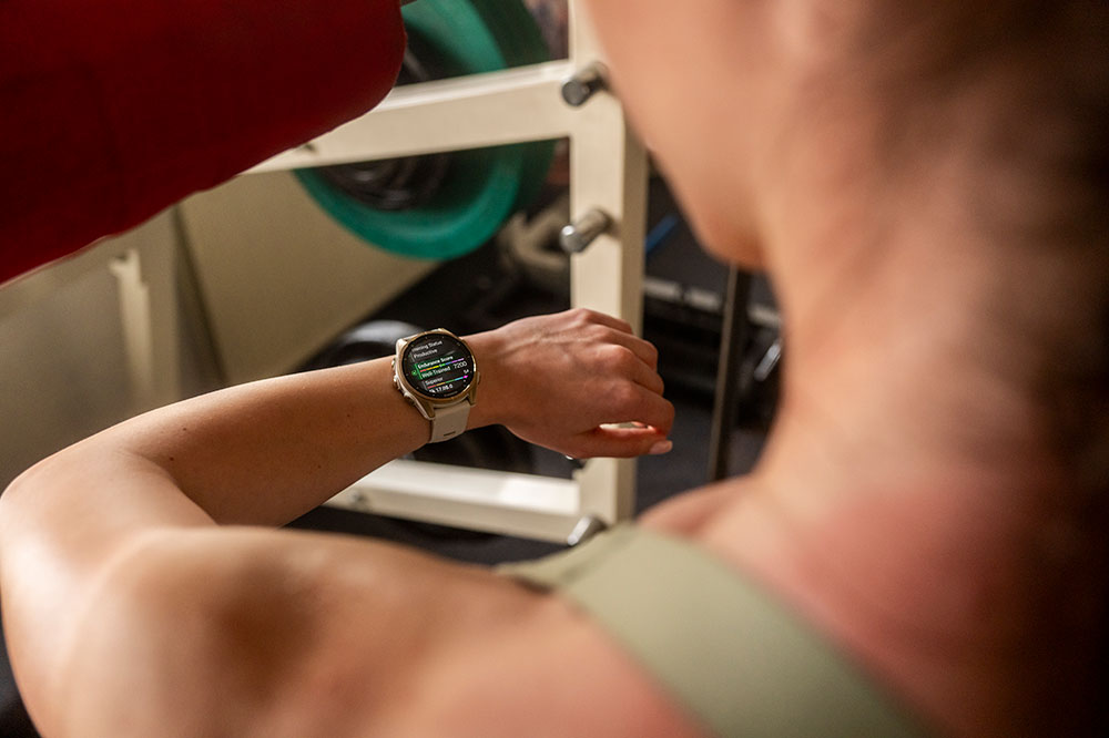 Garmin Fēnix® 8 - 43 mm AMOLED Sapphire - GPS Multisport – Bild 2
